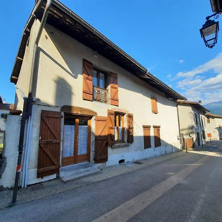 Maison De Village Au Pied De La Montagne Lumbin 外观 照片