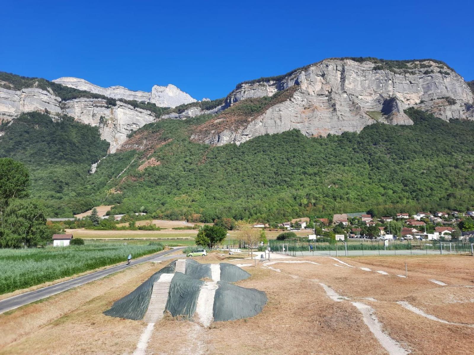 Maison De Village Au Pied De La Montagne Lumbin 外观 照片
